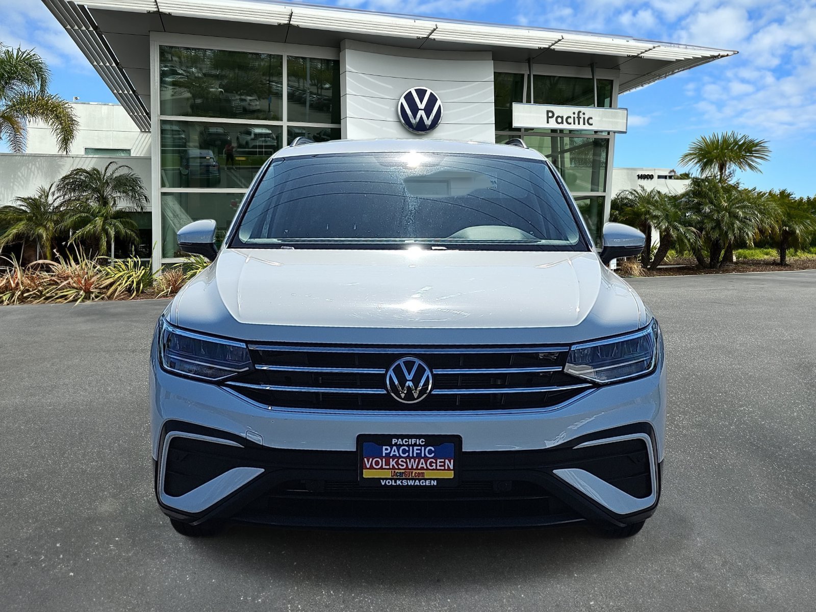 Used 2023 Volkswagen Tiguan S FWD image 2