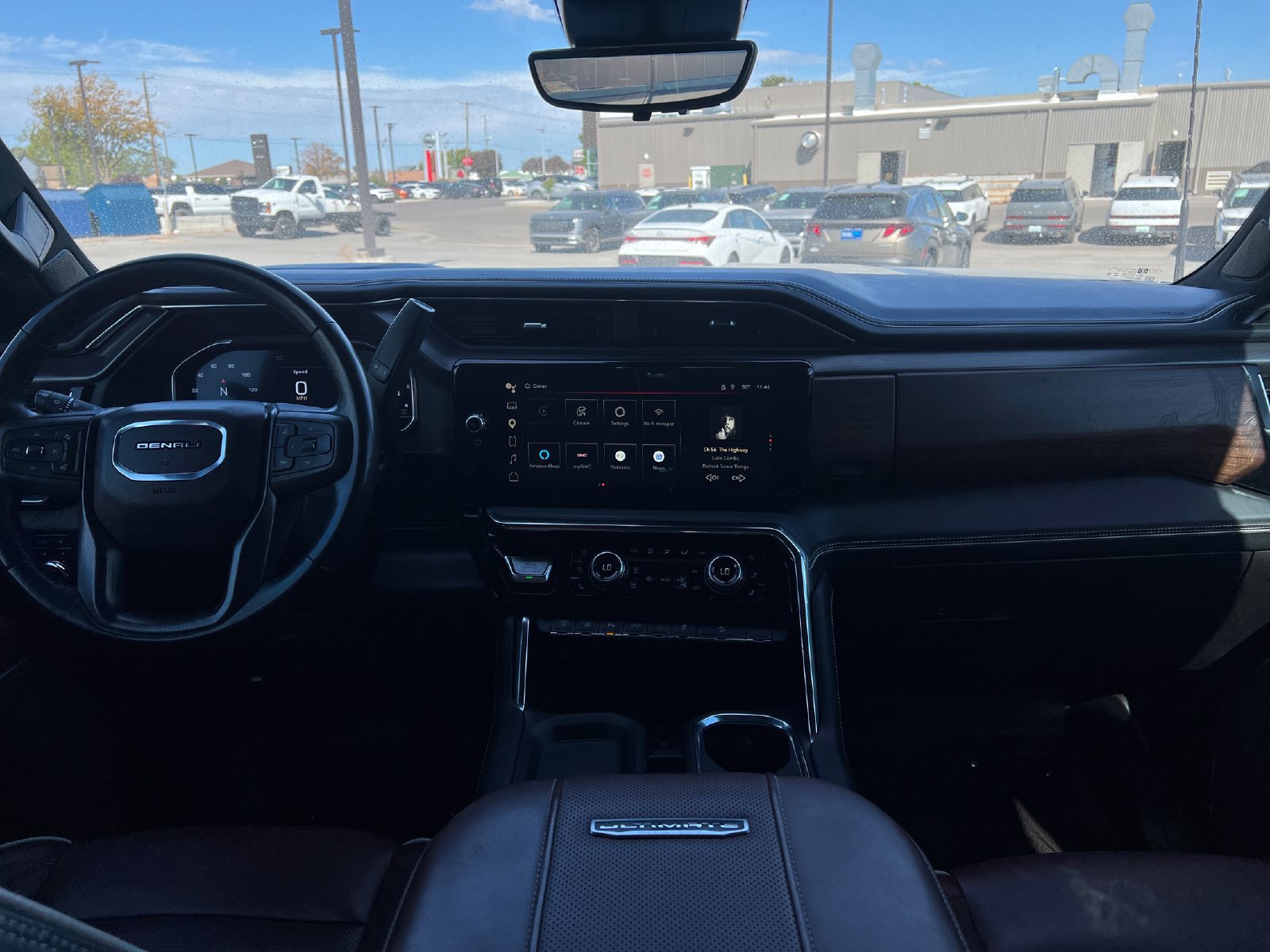 Used 2024 GMC Sierra 2500 Denali Ultimate w/ Max Trailering Package AWD/4WD image 10