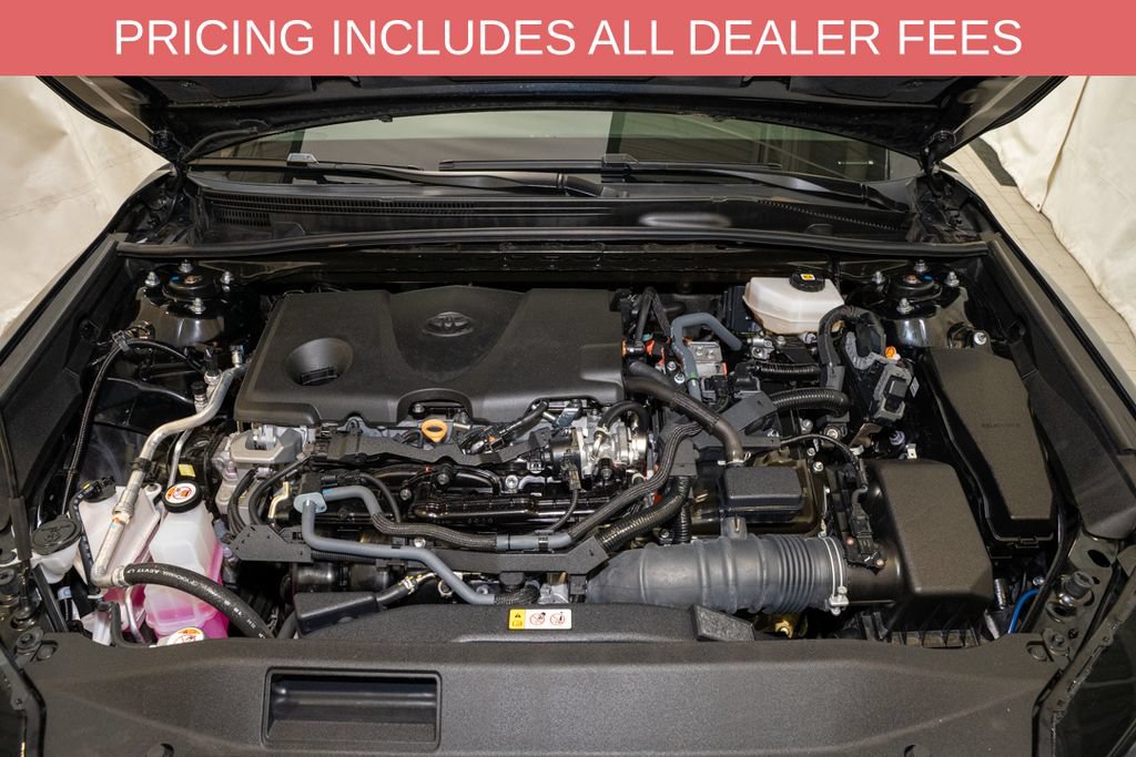 Used 2025 Toyota Camry SE FWD image 19