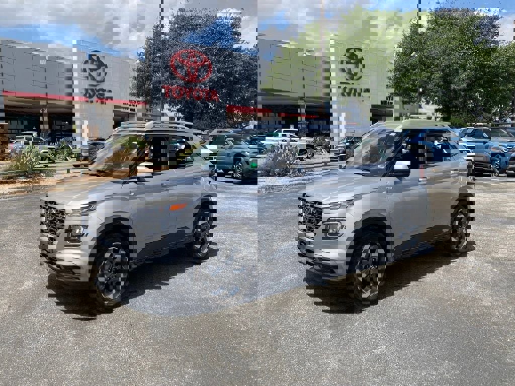 Used 2025 Hyundai Venue SEL