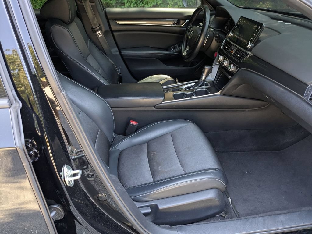 Used 2018 Honda Accord Sport image 29