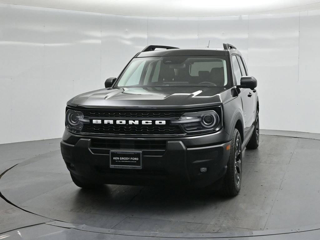 Certified 2025 Ford Bronco Sport Outer Banks w/ Outer Banks Tech Package+ AWD/4WD image 57