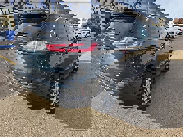 Used 2022 Ford Edge SEL w/ Convenience Package image 4
