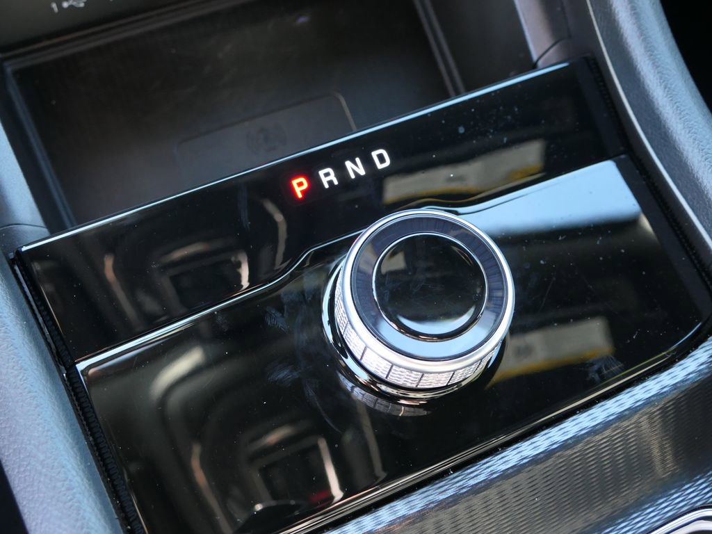 Used 2025 Jeep Grand Cherokee Laredo X w/ Luxury Tech Group I image 17