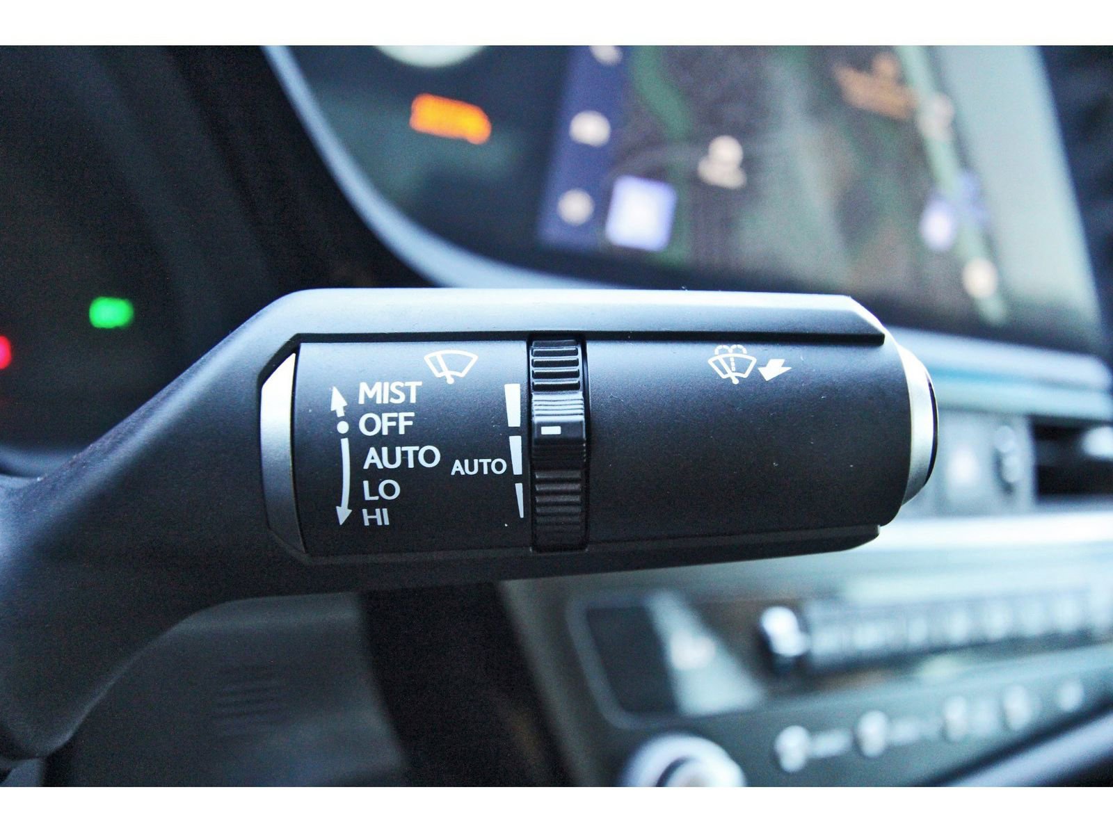 Used 2024 Lexus ES 350 w/ Premium Package image 20