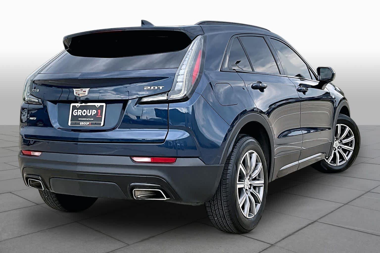 Used 2019 Cadillac XT4 Sport w/ Cold Weather Package AWD/4WD image 13