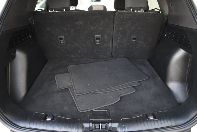 Used 2022 Ford Escape SE image 30