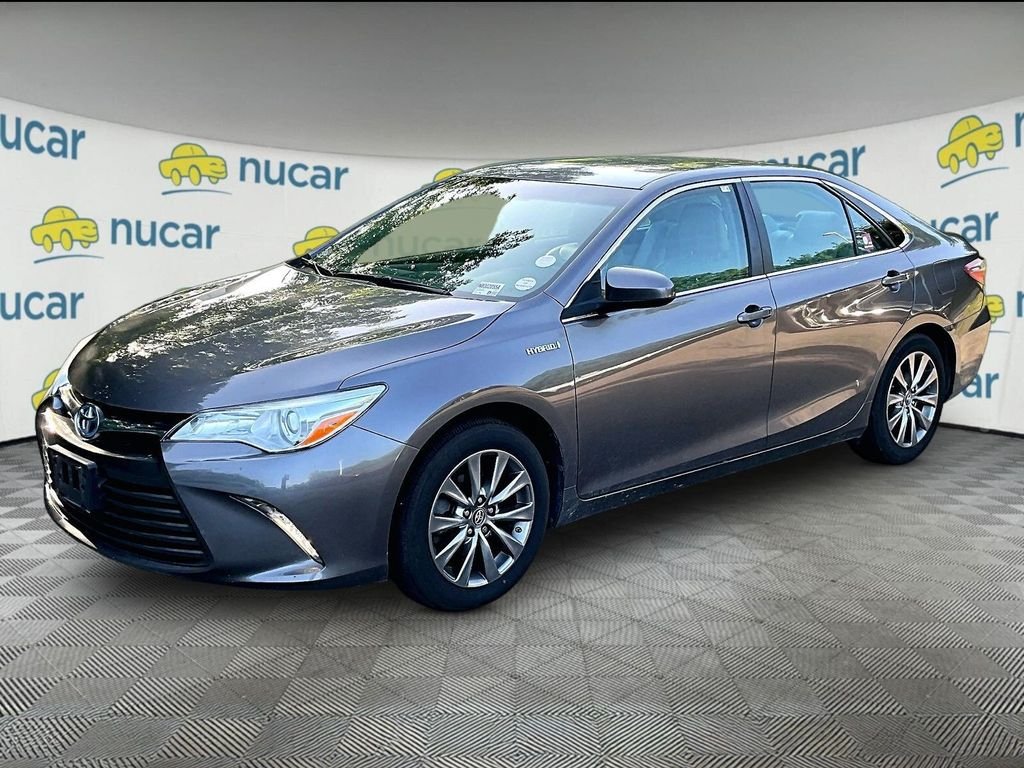 Used 2017 Toyota Camry XLE FWD image 3