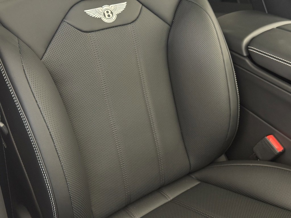 New 2025 Bentley Bentayga image 65