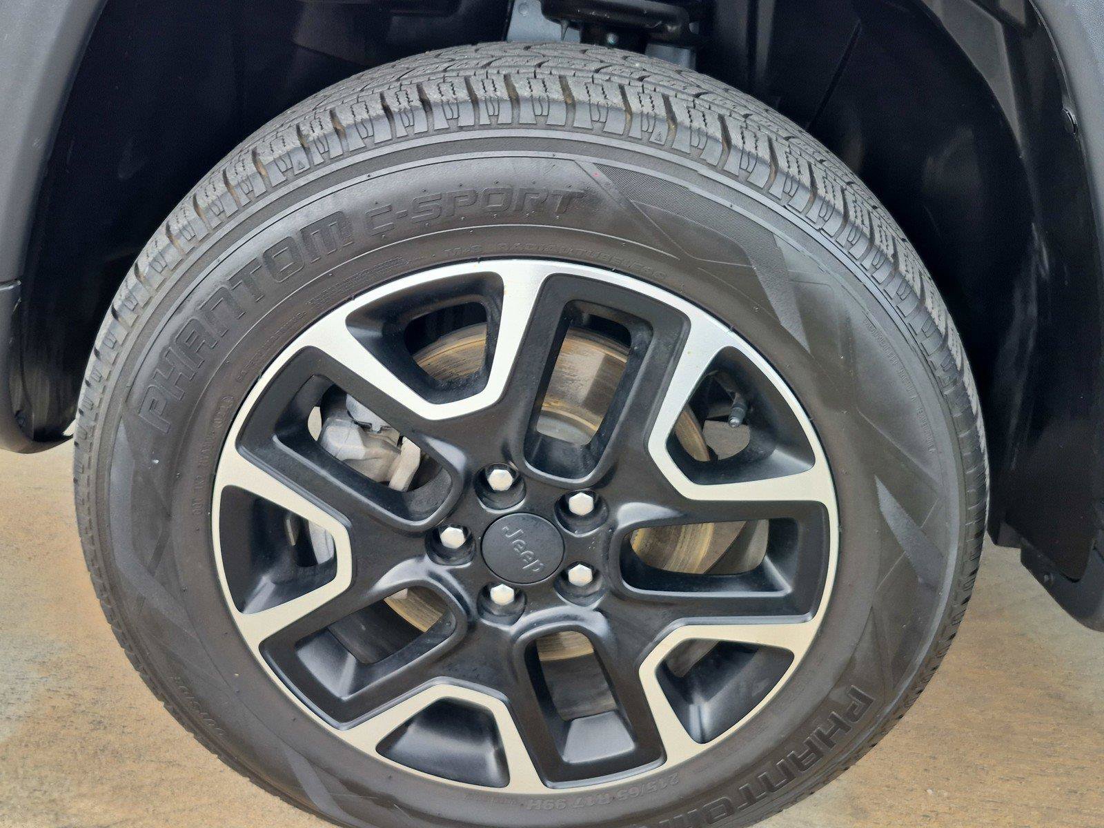 Used 2020 Jeep Compass Trailhawk AWD/4WD image 16