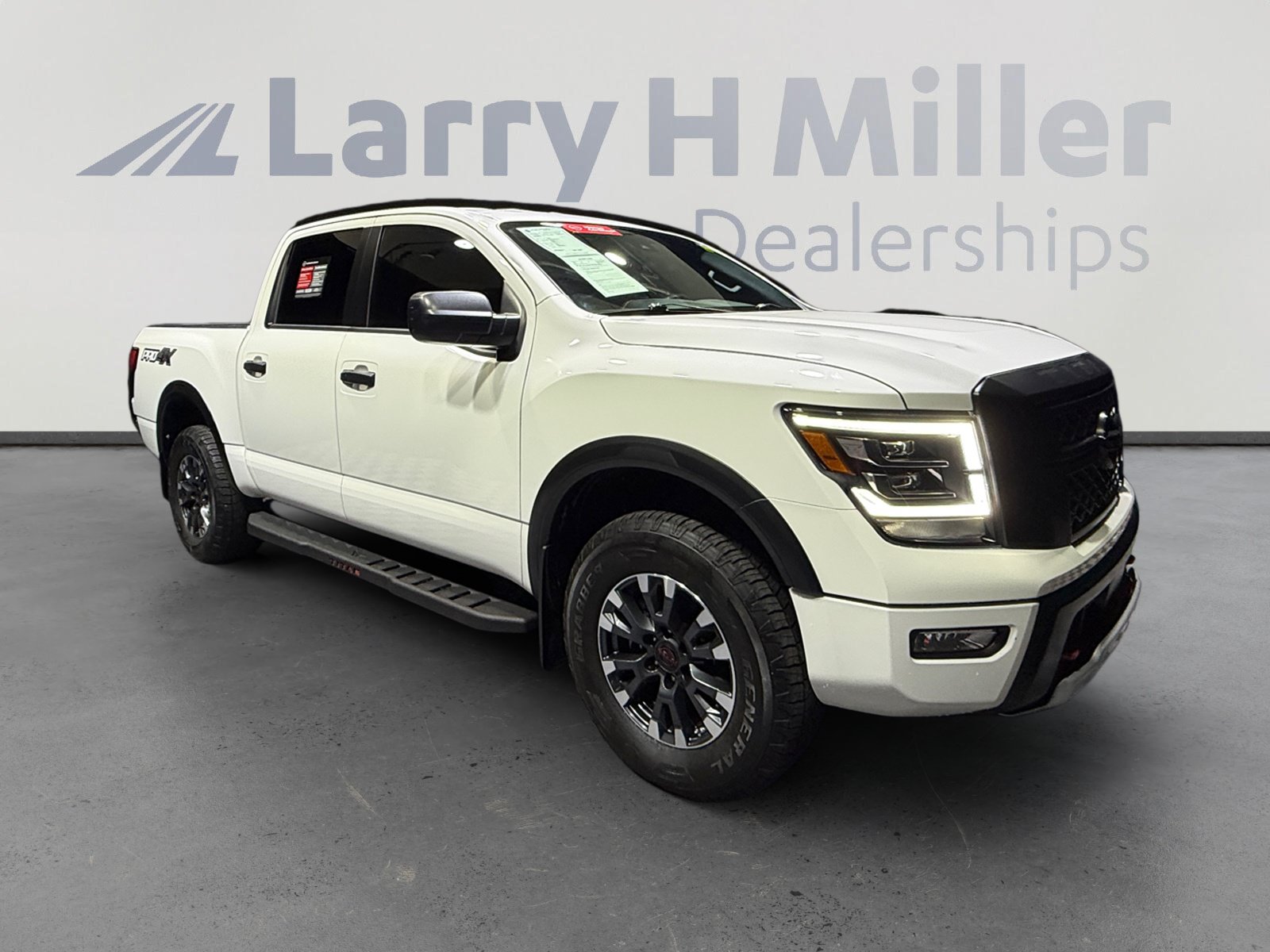 Certified 2024 Nissan Titan PRO-4X w/ Off Road Protection Package AWD/4WD image 7