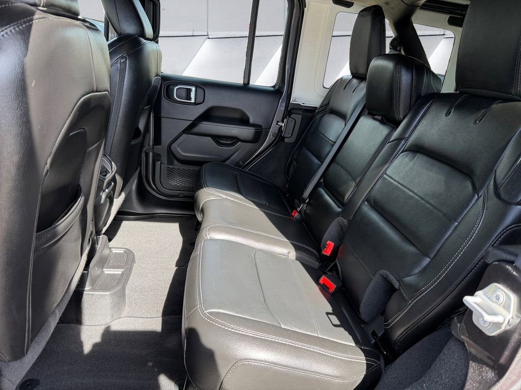 Used 2021 Jeep Wrangler Unlimited Sahara image 11