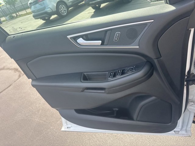 Used 2024 Ford Edge SEL image 16