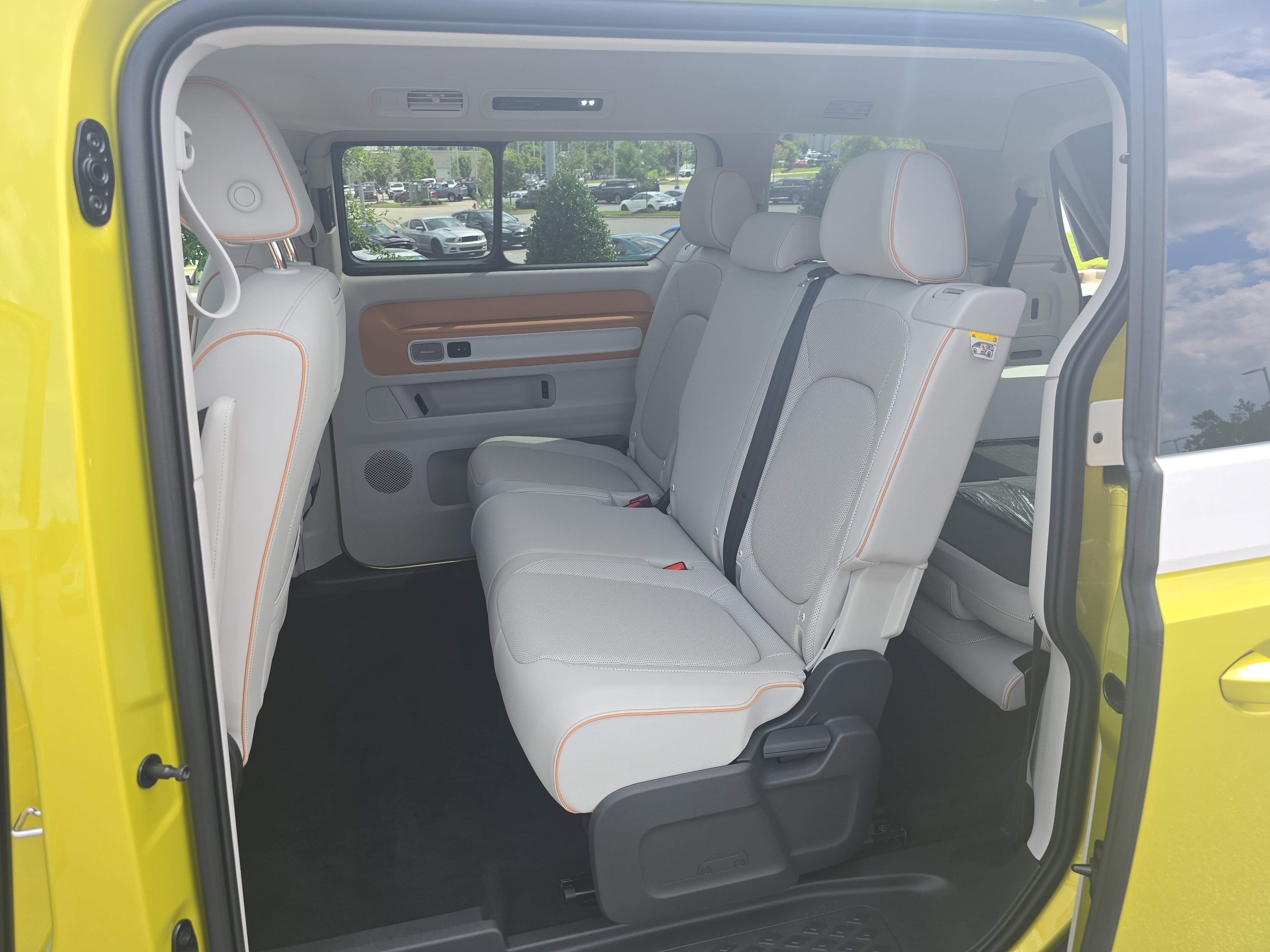 New 2025 Volkswagen ID. Buzz 1st Edition image 13