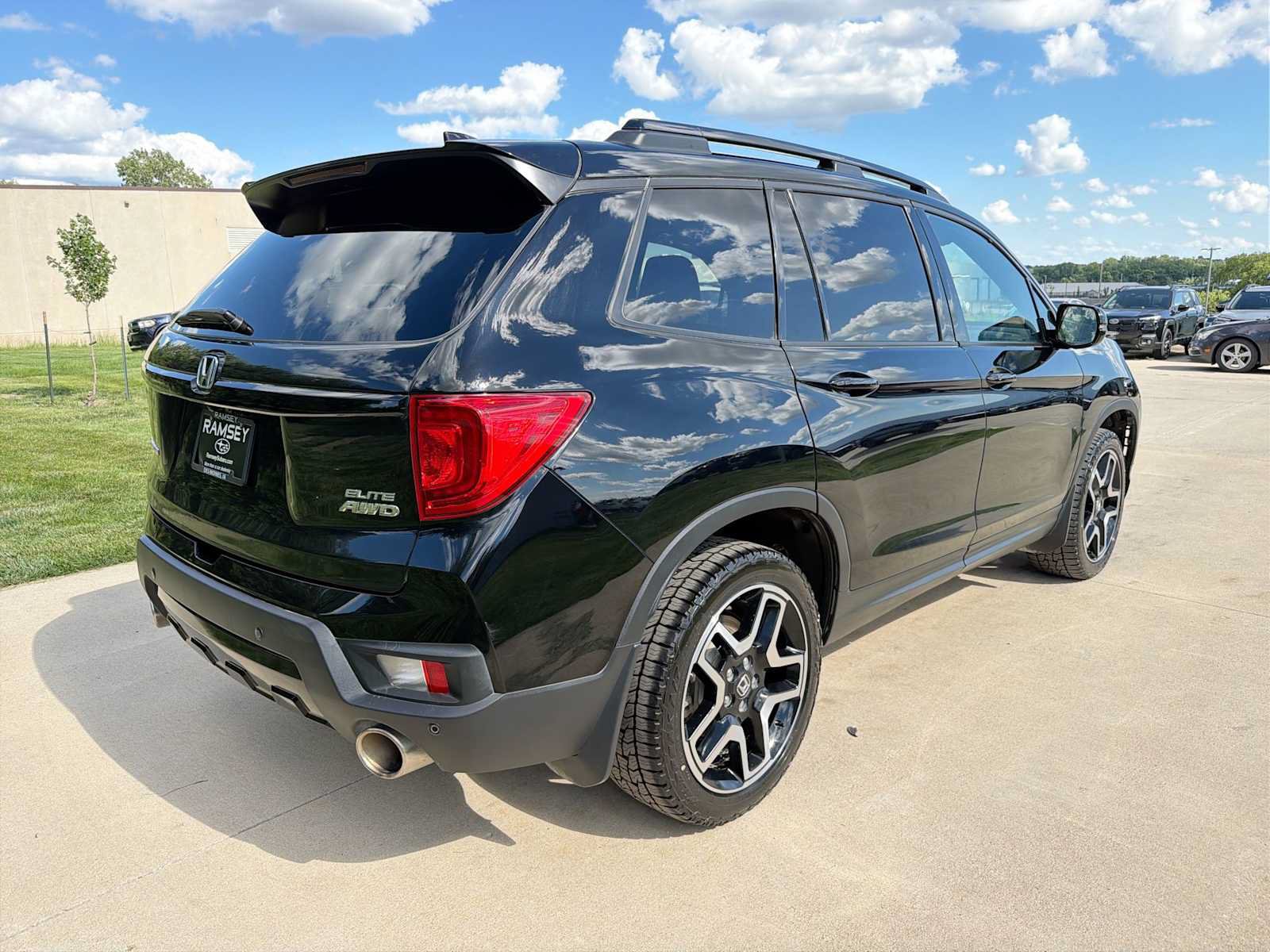 Used 2023 Honda Passport Elite image 6