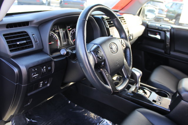 Certified 2024 Toyota 4Runner TRD Off-Road Premium w/ Moonroof Package AWD/4WD image 49