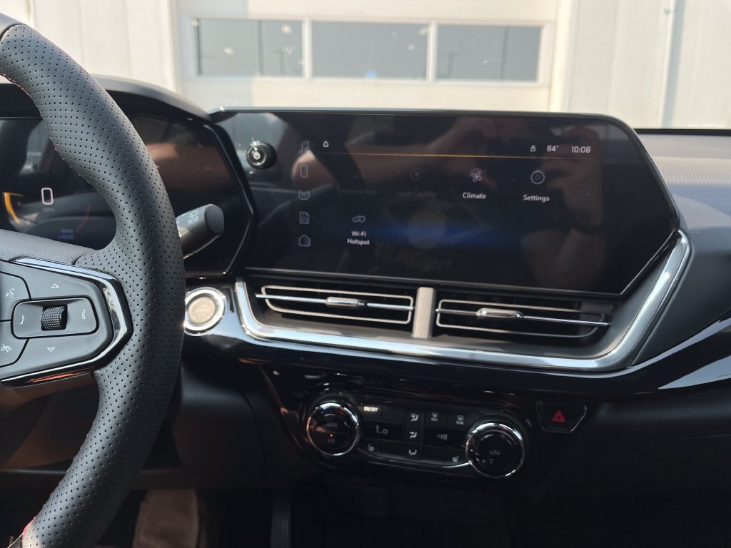 New 2026 Chevrolet Trax RS w/ Driver Confidence Package FWD image 17