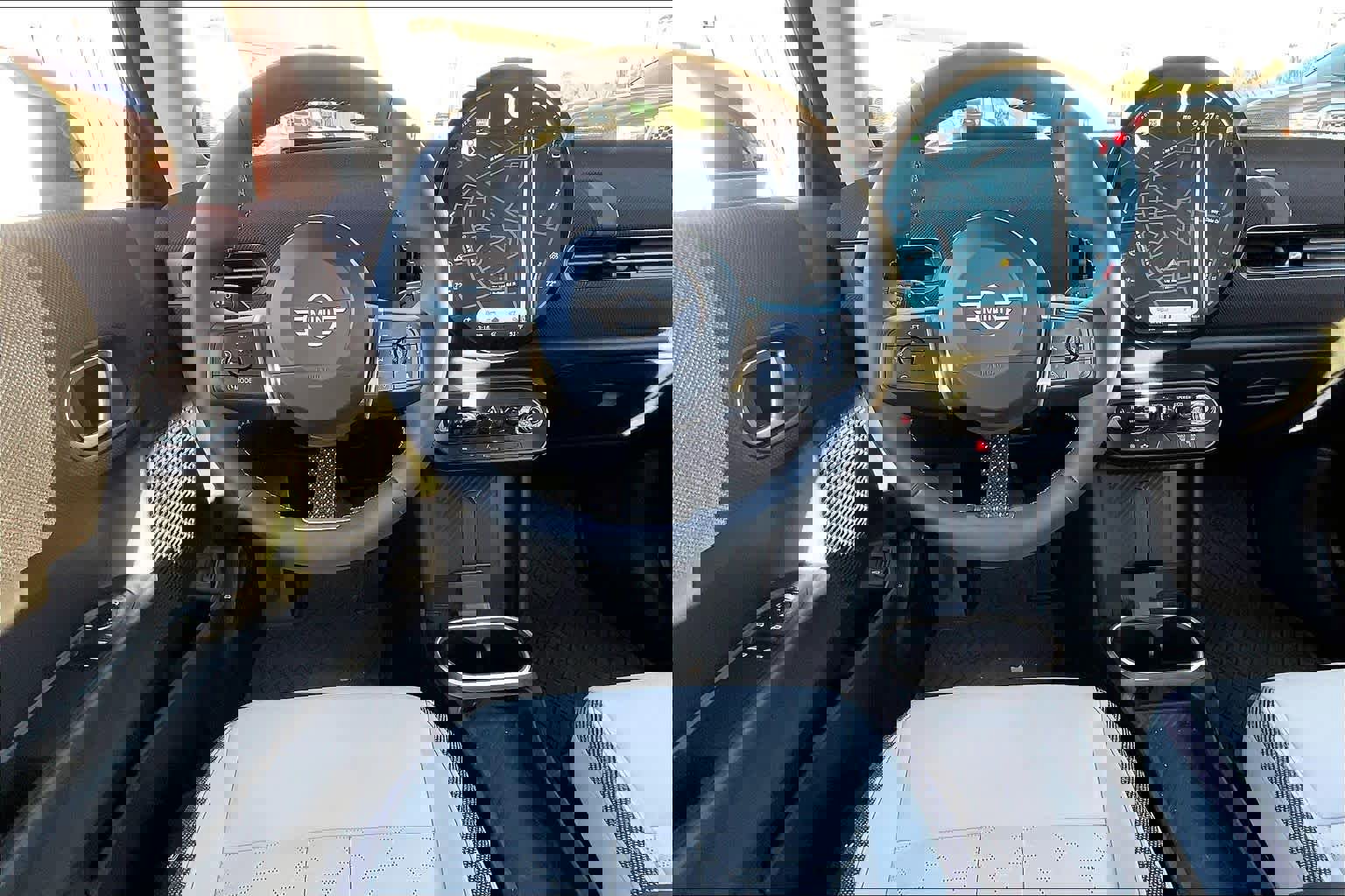 Certified 2025 MINI Cooper S image 6