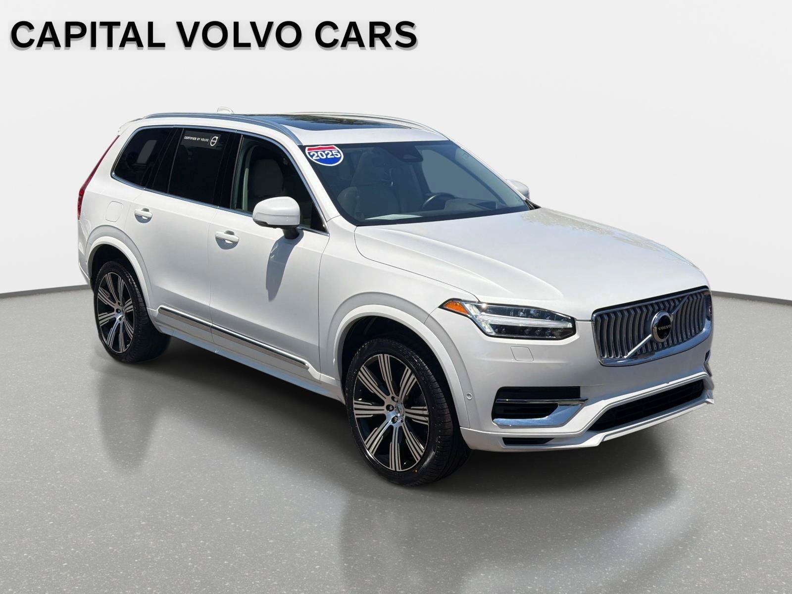 Used 2025 Volvo XC90 T8 Ultra w/ Protection Package Premier AWD/4WD image 3