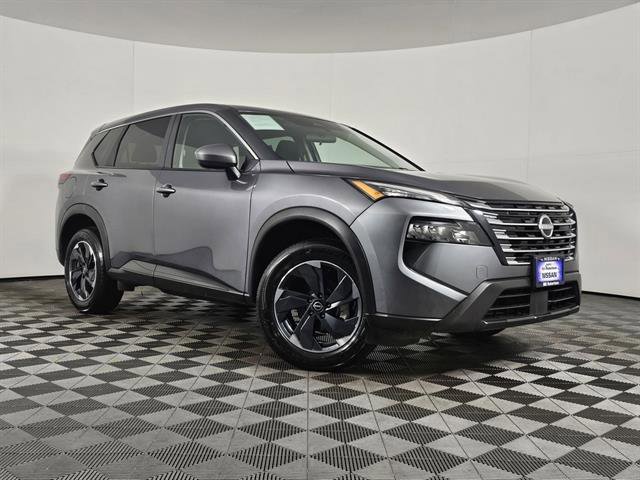 Used 2025 Nissan Rogue SV image 1