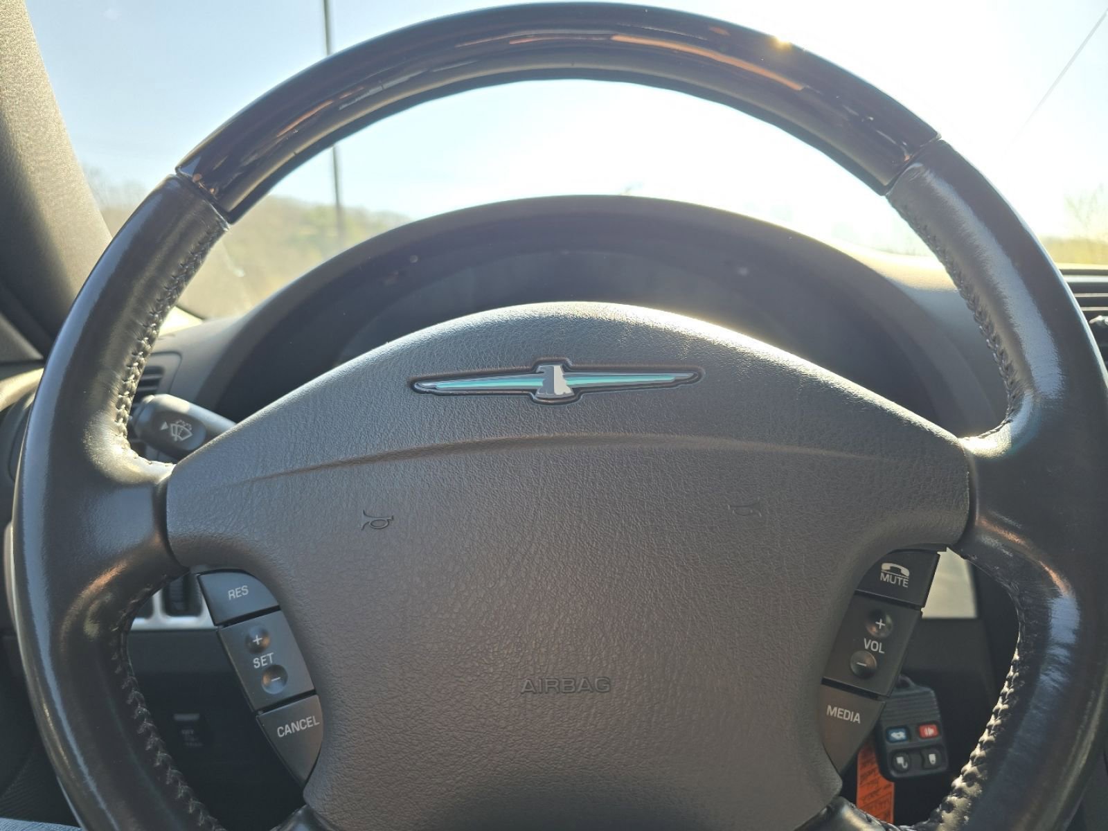 Used 2002 Ford Thunderbird image 20