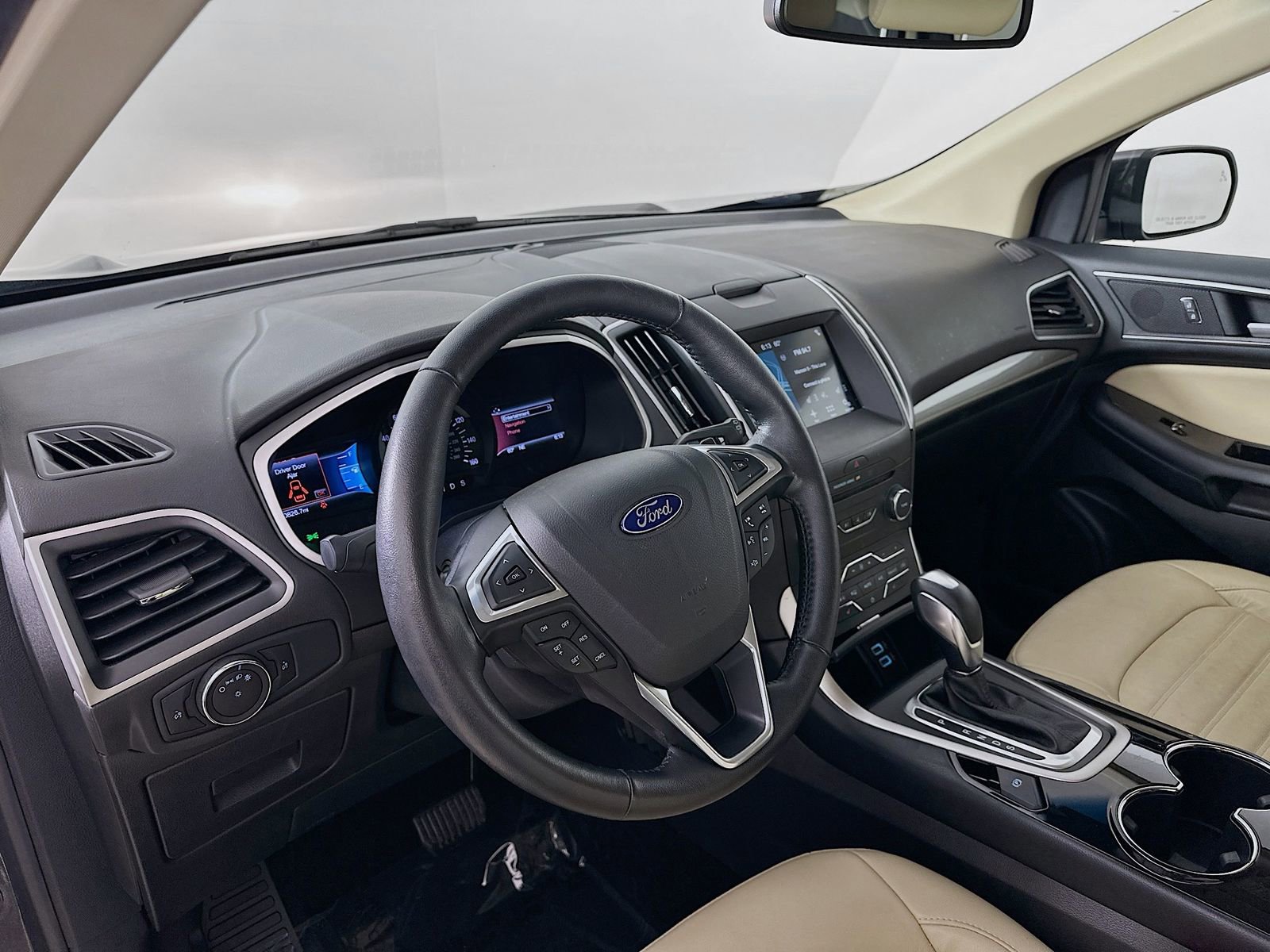 Used 2017 Ford Edge SEL w/ Equipment Group 201A AWD/4WD image 9