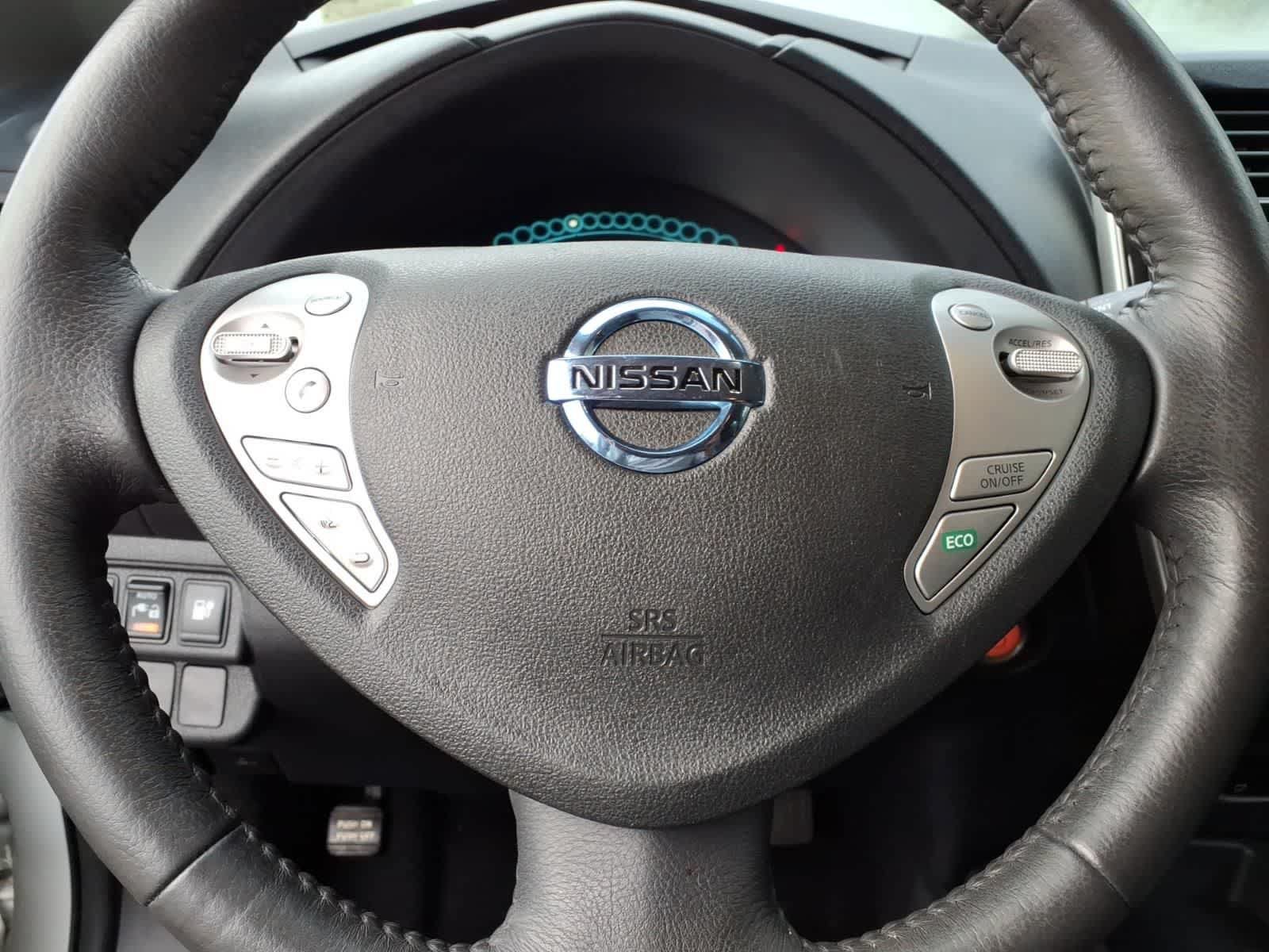Used 2017 Nissan Leaf SL w/ Premium Package FWD image 16