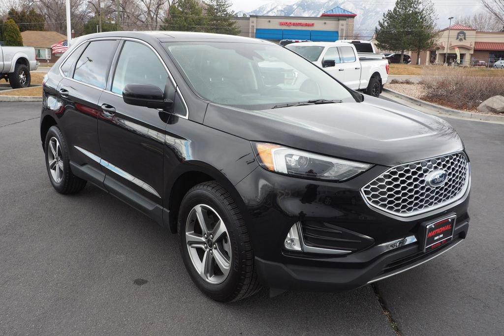 Used 2024 Ford Edge SEL w/ Convenience Package AWD/4WD image 3