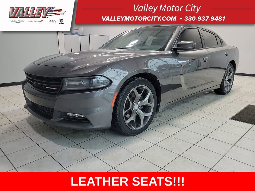 Used 2015 Dodge Charger SXT image 1