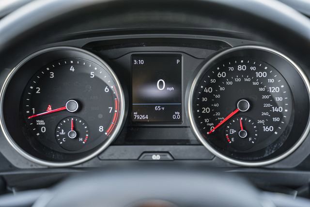 Used 2018 Volkswagen Tiguan SE image 39