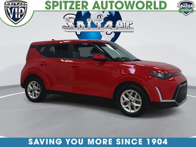 Certified 2023 Kia Soul S FWD image 2