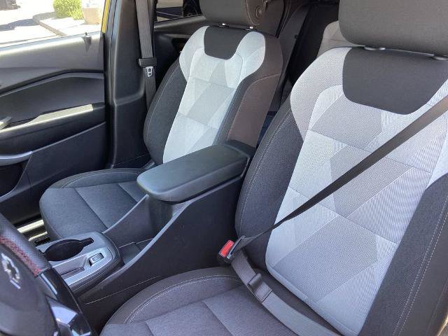 Used 2024 Chevrolet Trax RS w/ Sunroof Package FWD image 14