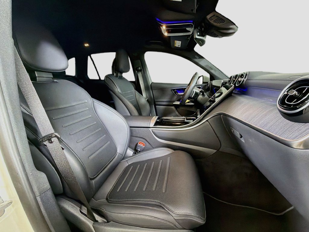 Certified 2025 Mercedes-Benz GLC 350e 4MATIC image 31