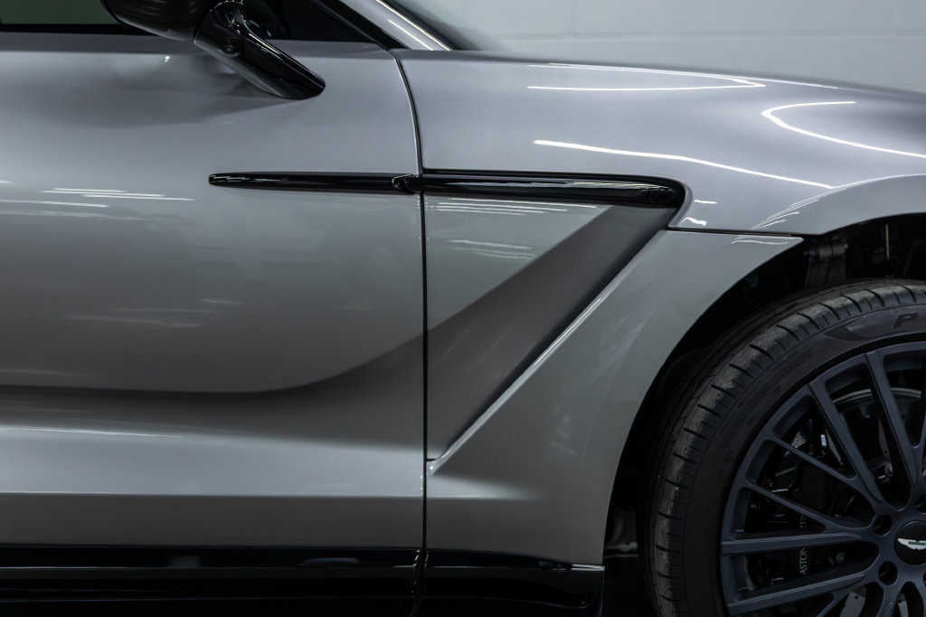 Used 2026 Aston Martin DBX 707 AWD/4WD image 8