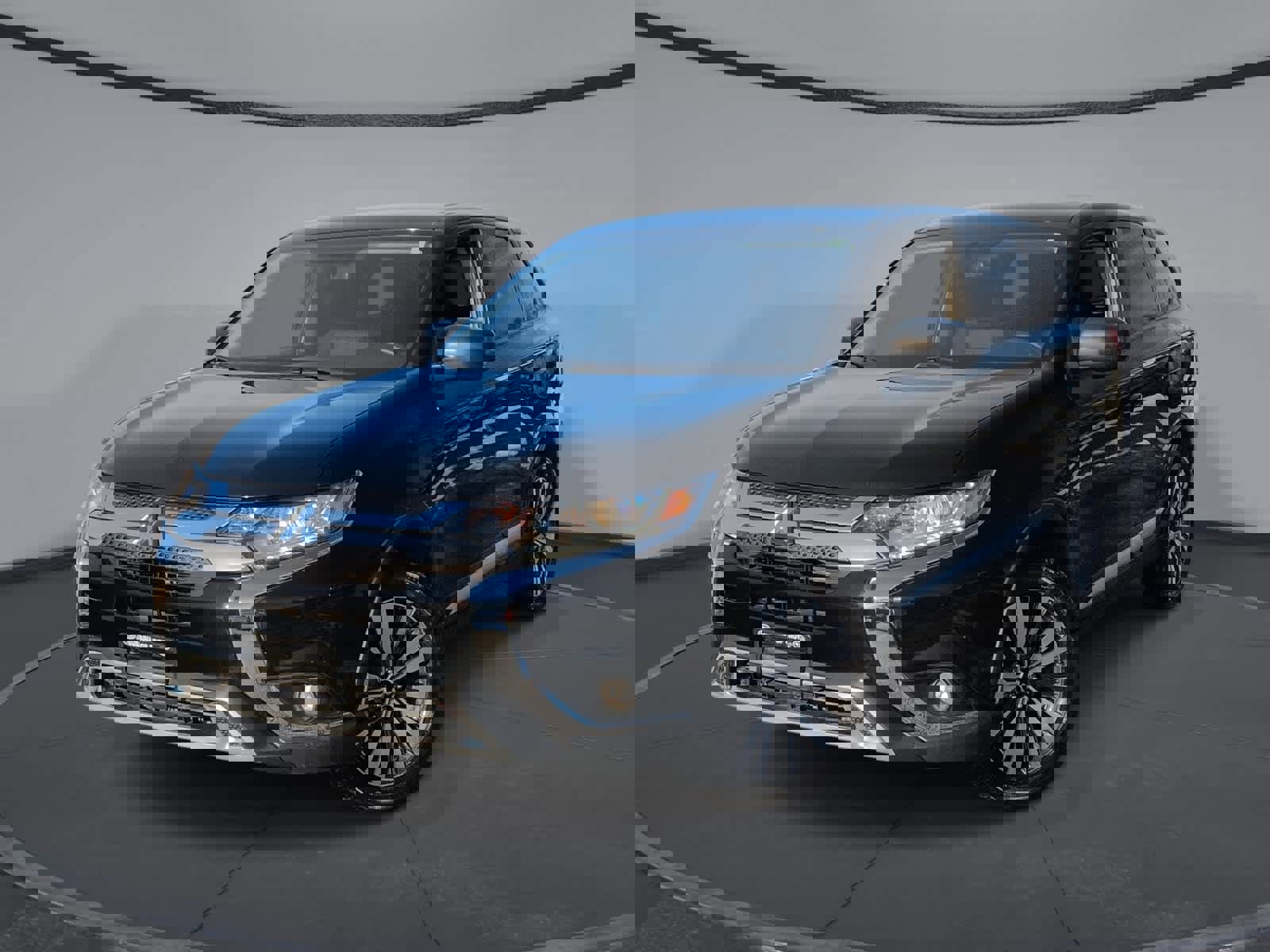 Used 2019 Mitsubishi Outlander ES image 1