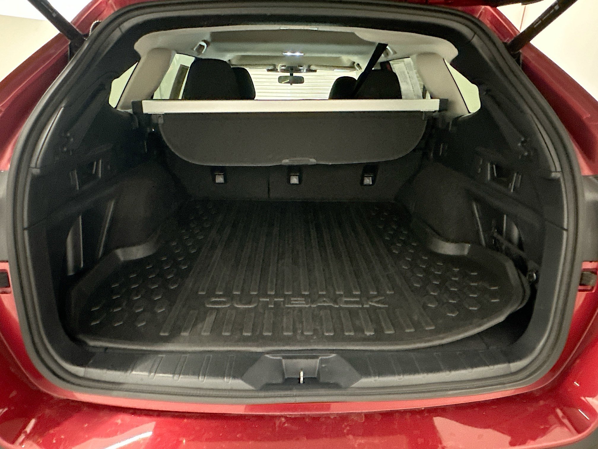 Used 2025 Subaru Outback Premium image 31