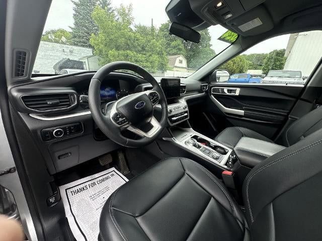 Used 2024 Ford Explorer XLT w/ Equipment Group 202A image 10