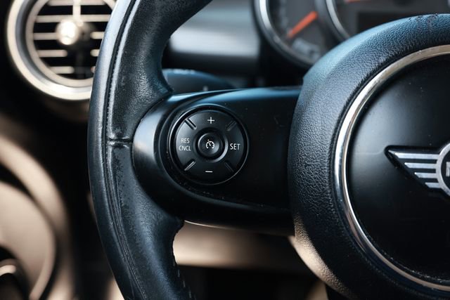 Used 2019 MINI Cooper 2-Door Hardtop image 28