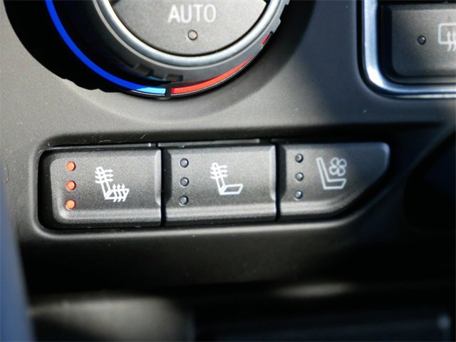 Used 2024 Chevrolet Suburban Premier image 28