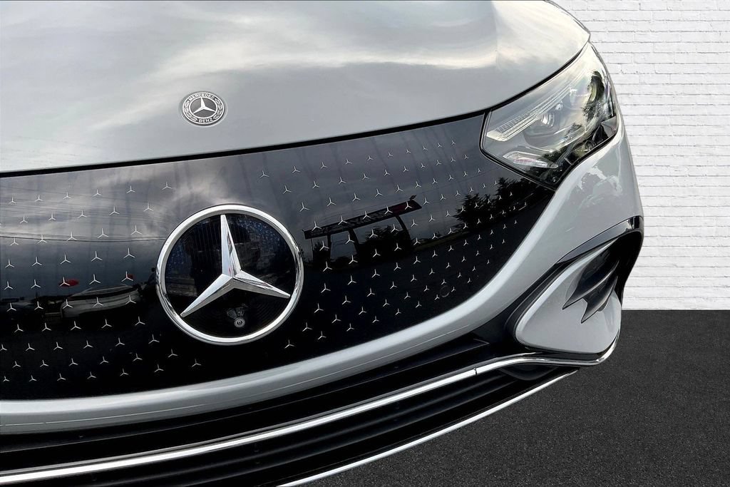 Used 2023 Mercedes-Benz EQE 500 4MATIC Sedan image 31