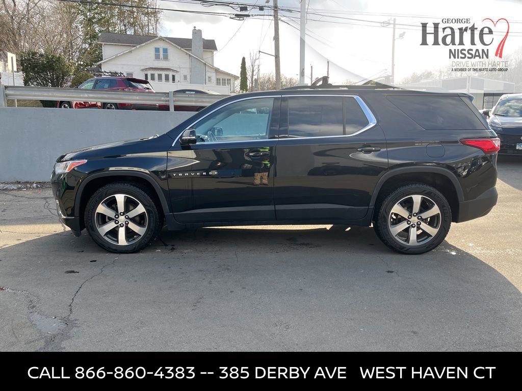 Used 2019 Chevrolet Traverse LT w/ LT Premium Package AWD/4WD image 3