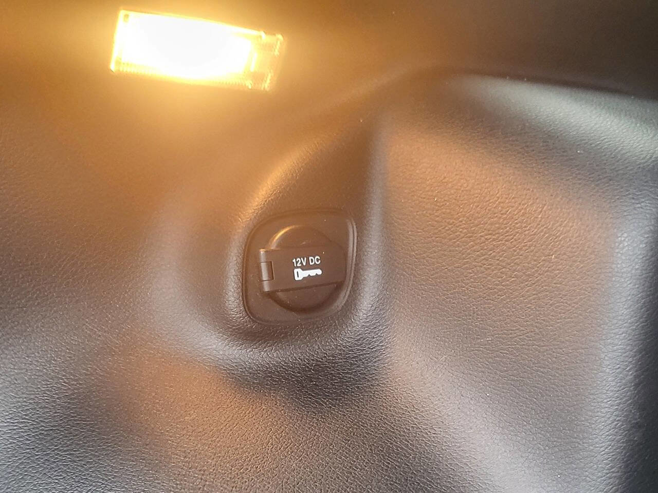 Used 2020 Jeep Cherokee Limited image 20