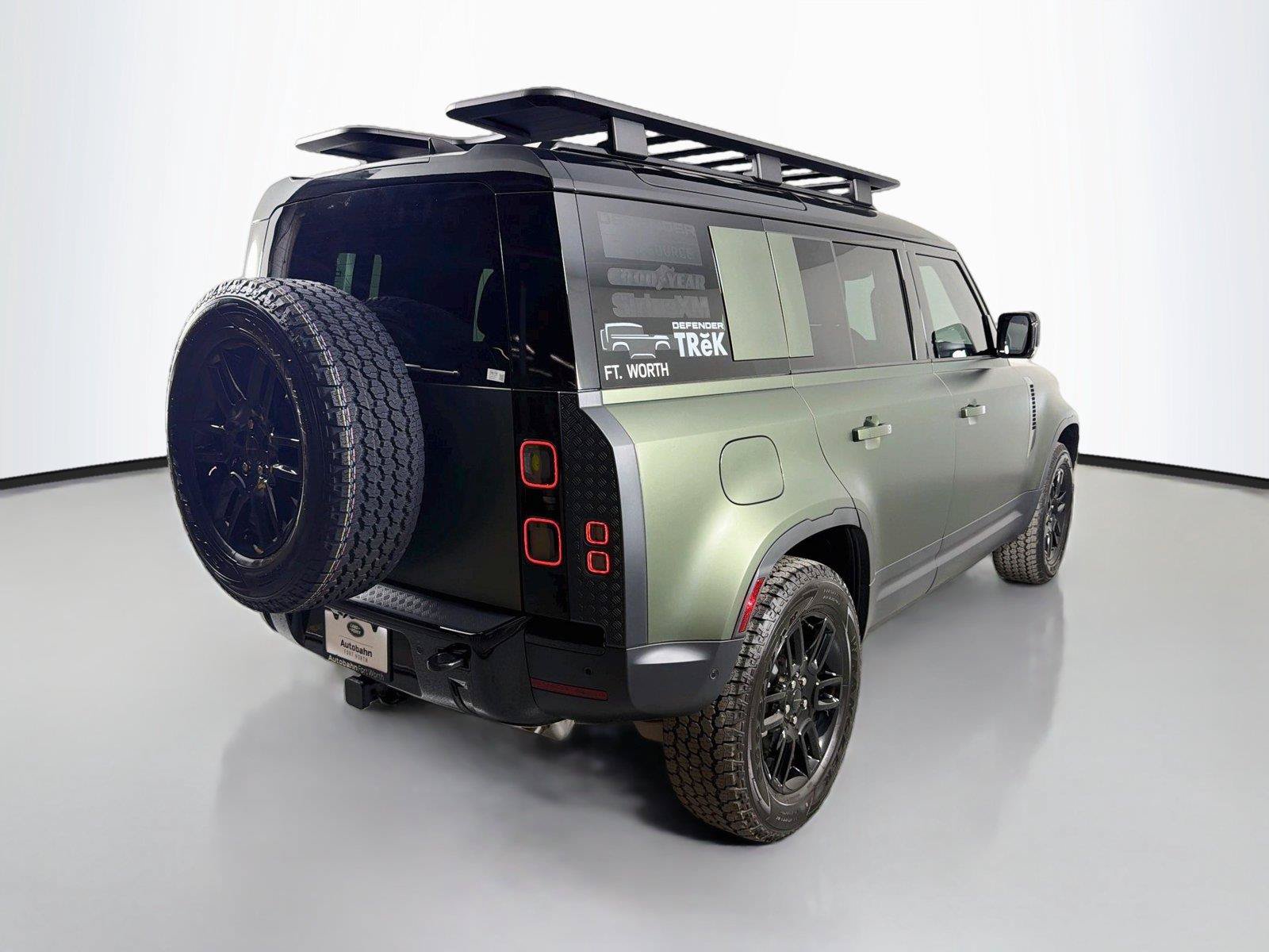 New 2026 Land Rover Defender 110 S AWD/4WD image 5