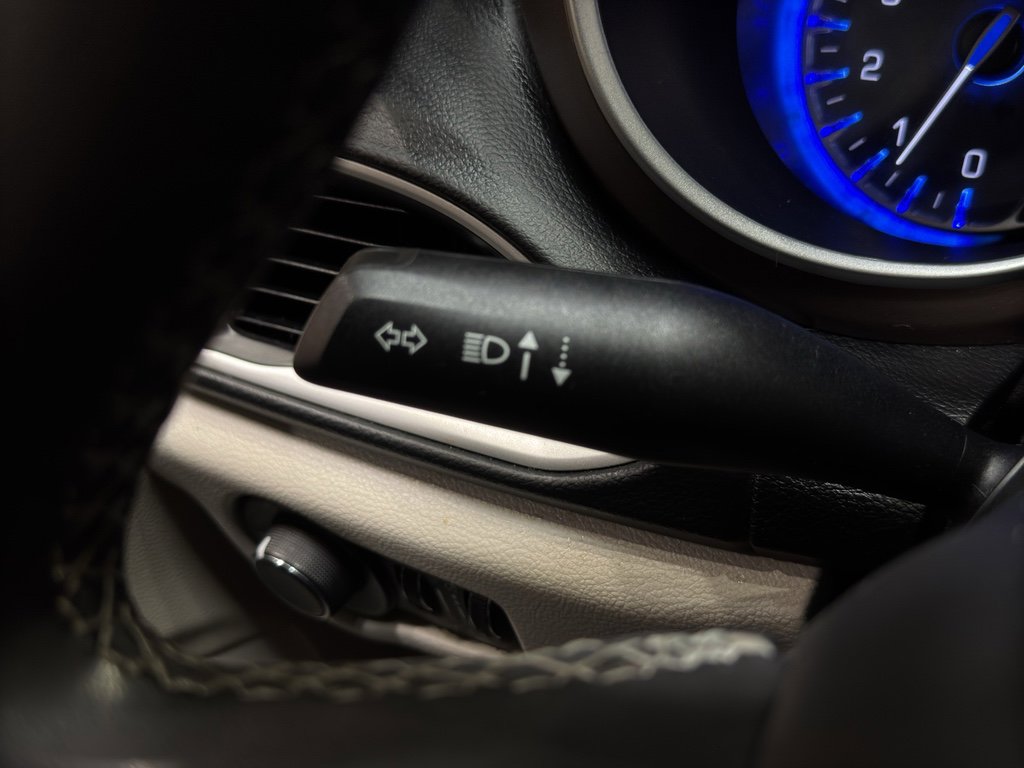 Used 2023 Chrysler Voyager LX image 26