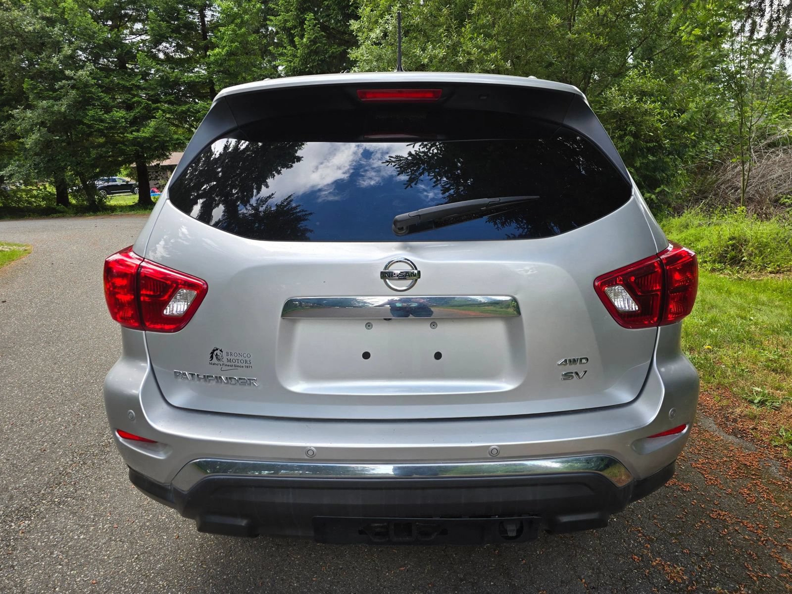 Used 2018 Nissan Pathfinder SV AWD/4WD image 4