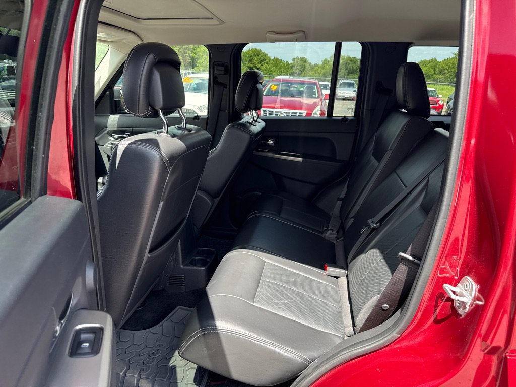 Used 2011 Jeep Liberty Limited w/ Comfort/Convenience Group AWD/4WD image 10
