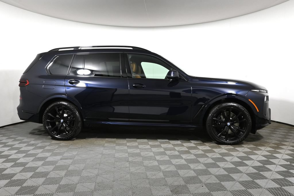 Used 2027 BMW X7 xDrive40i w/ M Sport Package AWD/4WD image 8