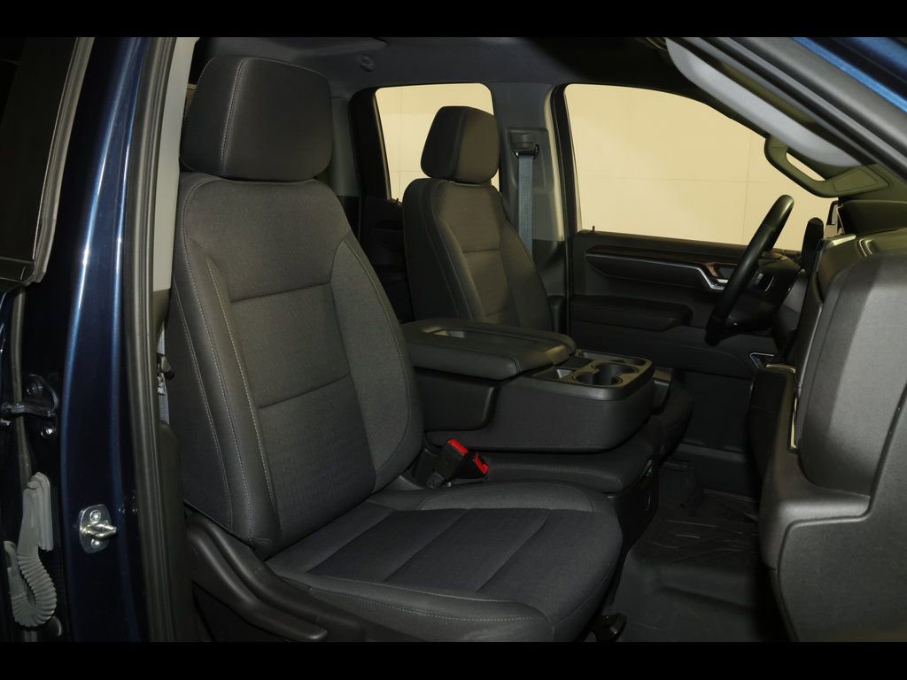 Used 2023 Chevrolet Silverado 1500 LT w/ Convenience Package II AWD/4WD image 31