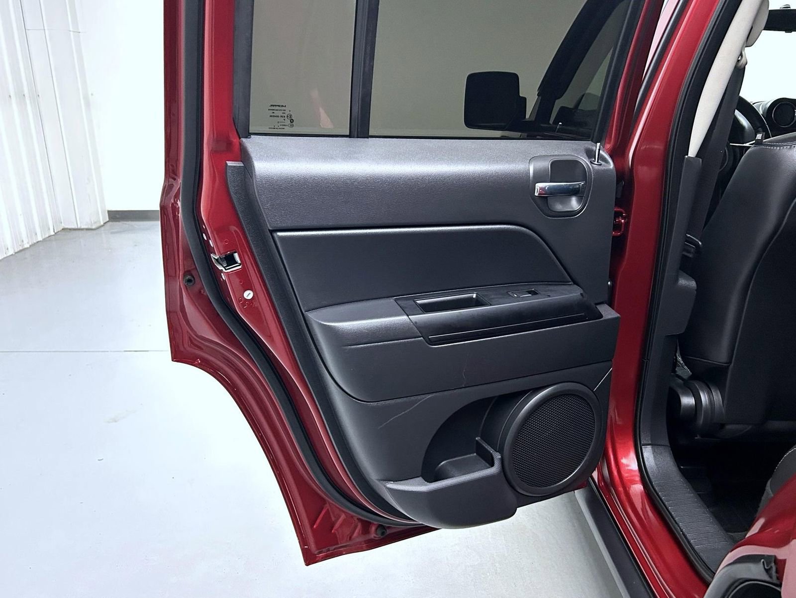 Used 2015 Jeep Patriot High Altitude AWD/4WD image 20
