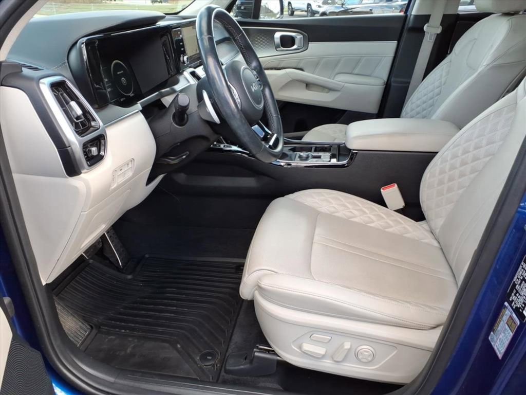 Used 2023 Kia Sorento SX image 9
